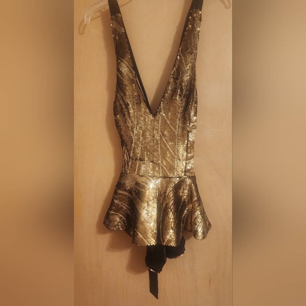 BEBE  fancy gold and bronze 3 tones sequence crossed back shirt size L